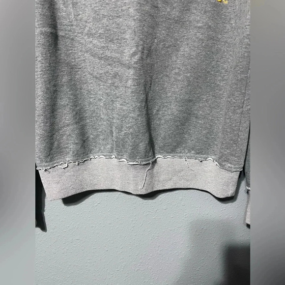 NWOT Universal Studios Harry Potter GRYFFINDOR Stitched Letter Sweatshirt Sz MED - Picture 6 of 8